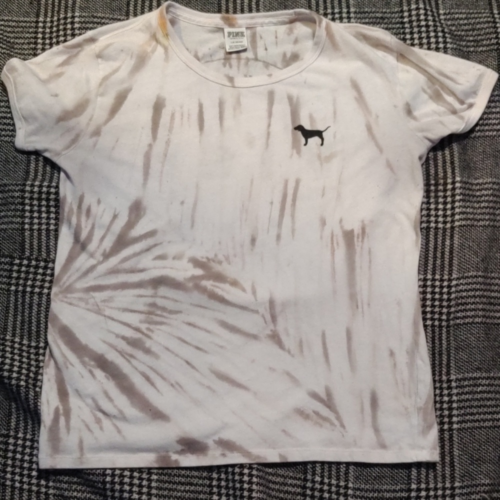 Pink Victoria secret t-shirt